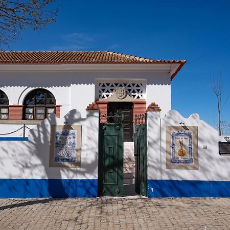 Escola Do Fado Bed & Breakfast Vila Fernando  Ngoại thất bức ảnh